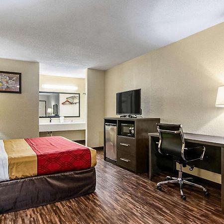 Econo Lodge Inn & Suites Matthews - Charlotte Экстерьер фото