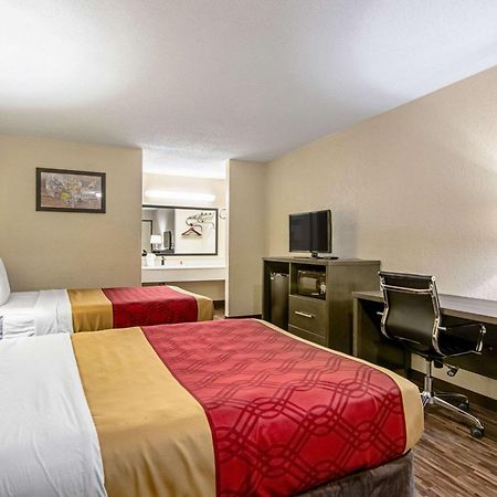 Econo Lodge Inn & Suites Matthews - Charlotte Экстерьер фото