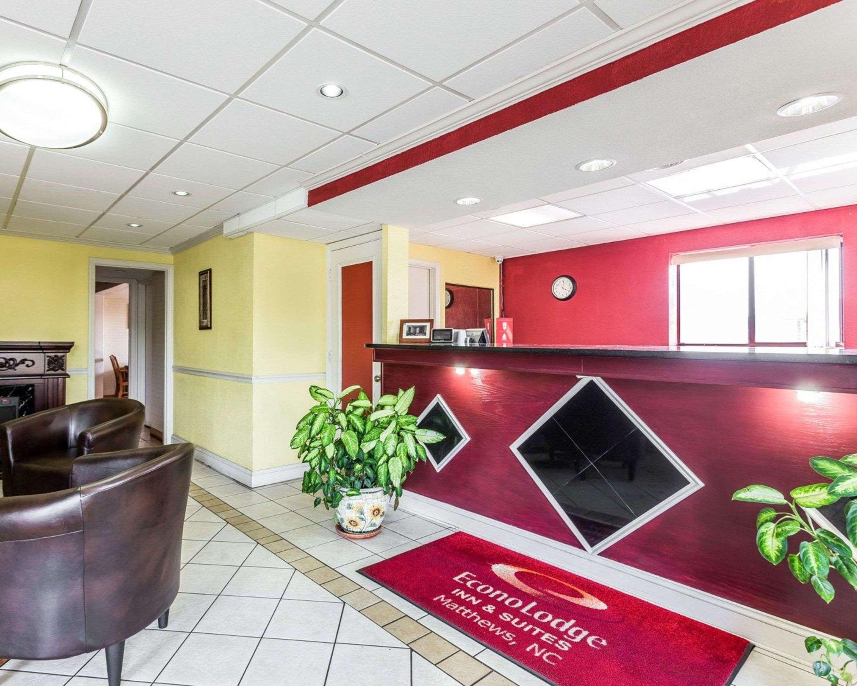 Econo Lodge Inn & Suites Matthews - Charlotte Экстерьер фото