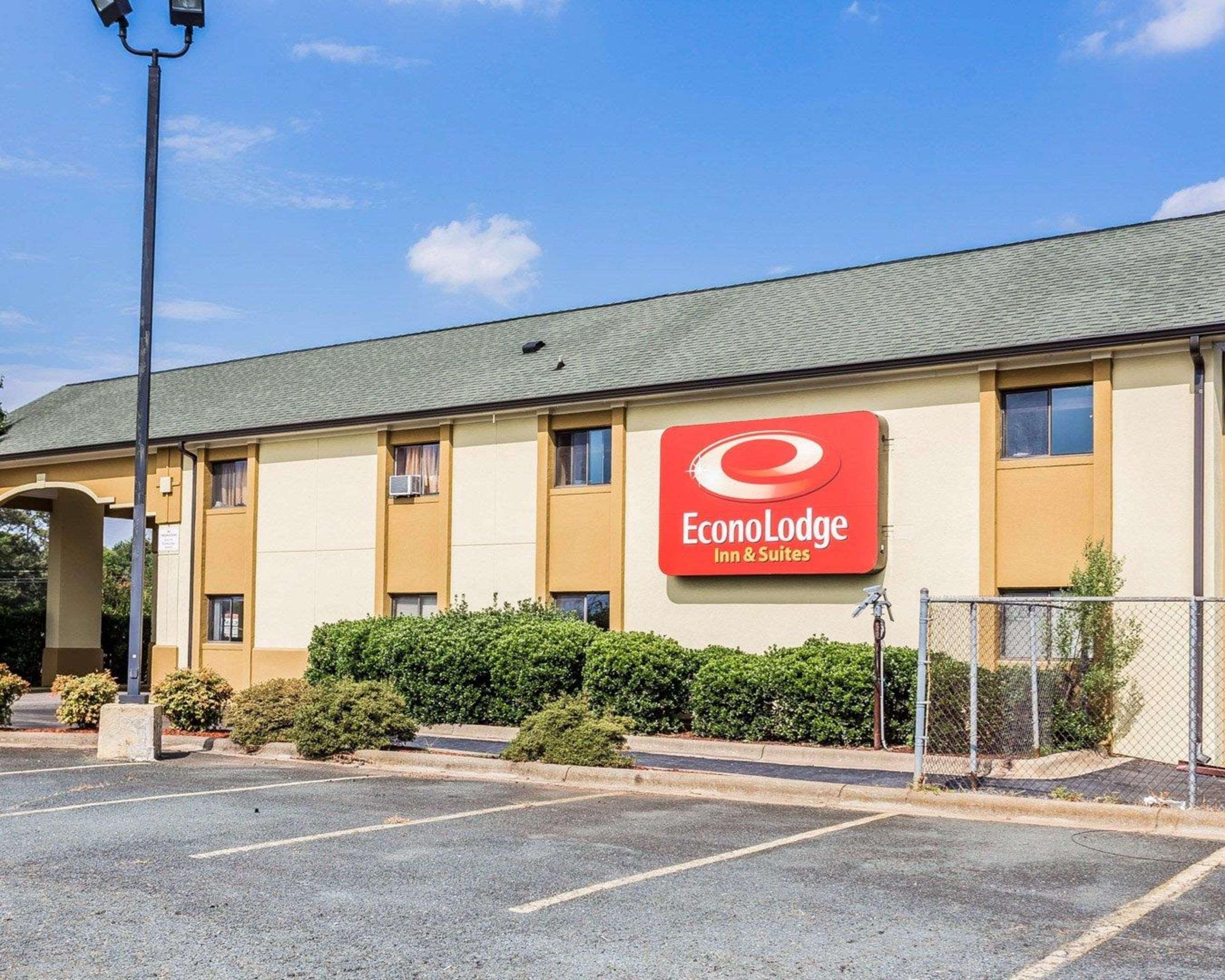Econo Lodge Inn & Suites Matthews - Charlotte Экстерьер фото
