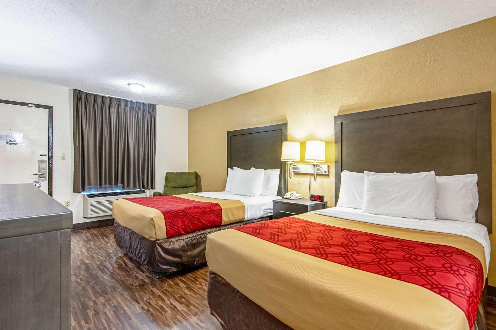 Econo Lodge Inn & Suites Matthews - Charlotte Экстерьер фото