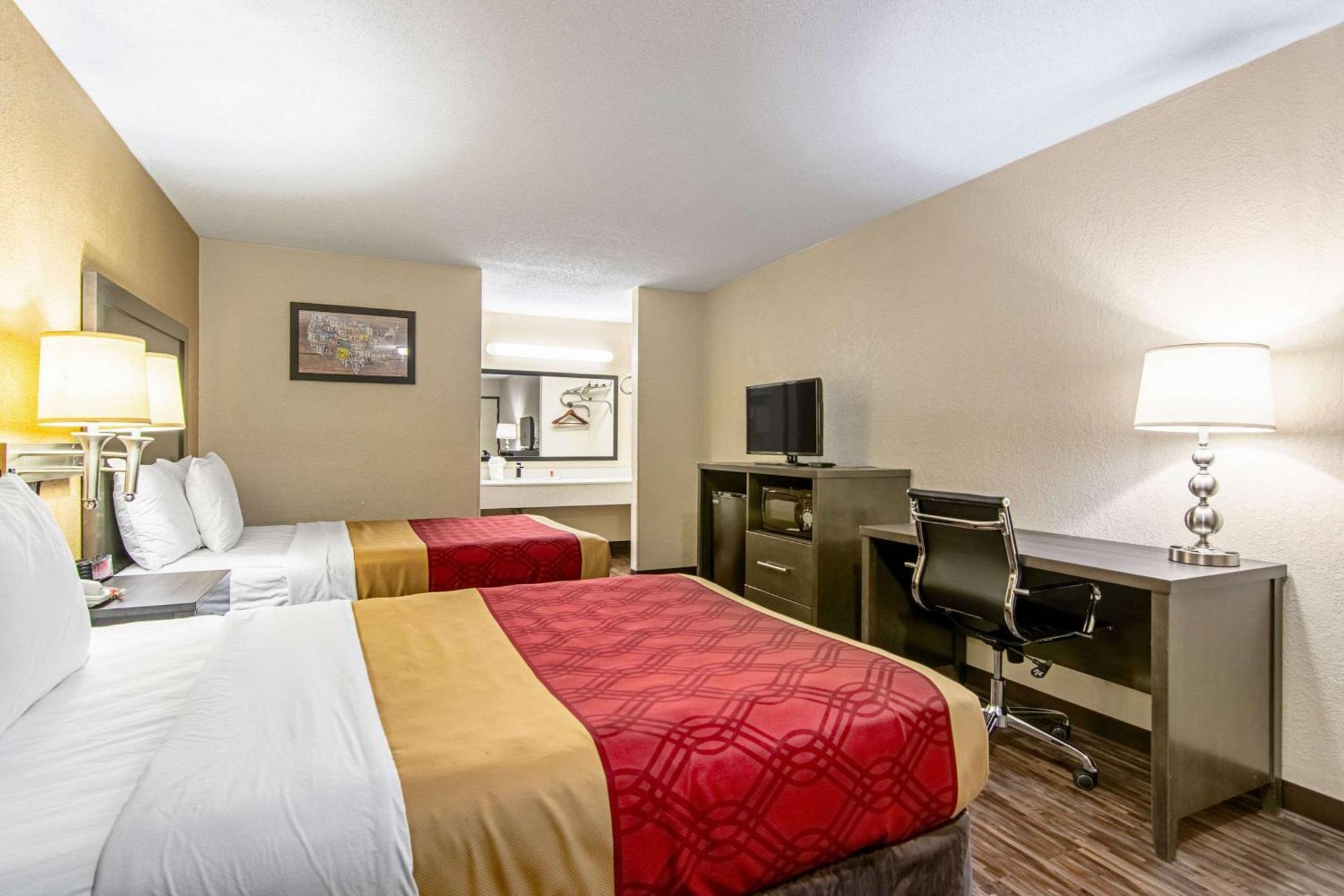 Econo Lodge Inn & Suites Matthews - Charlotte Экстерьер фото