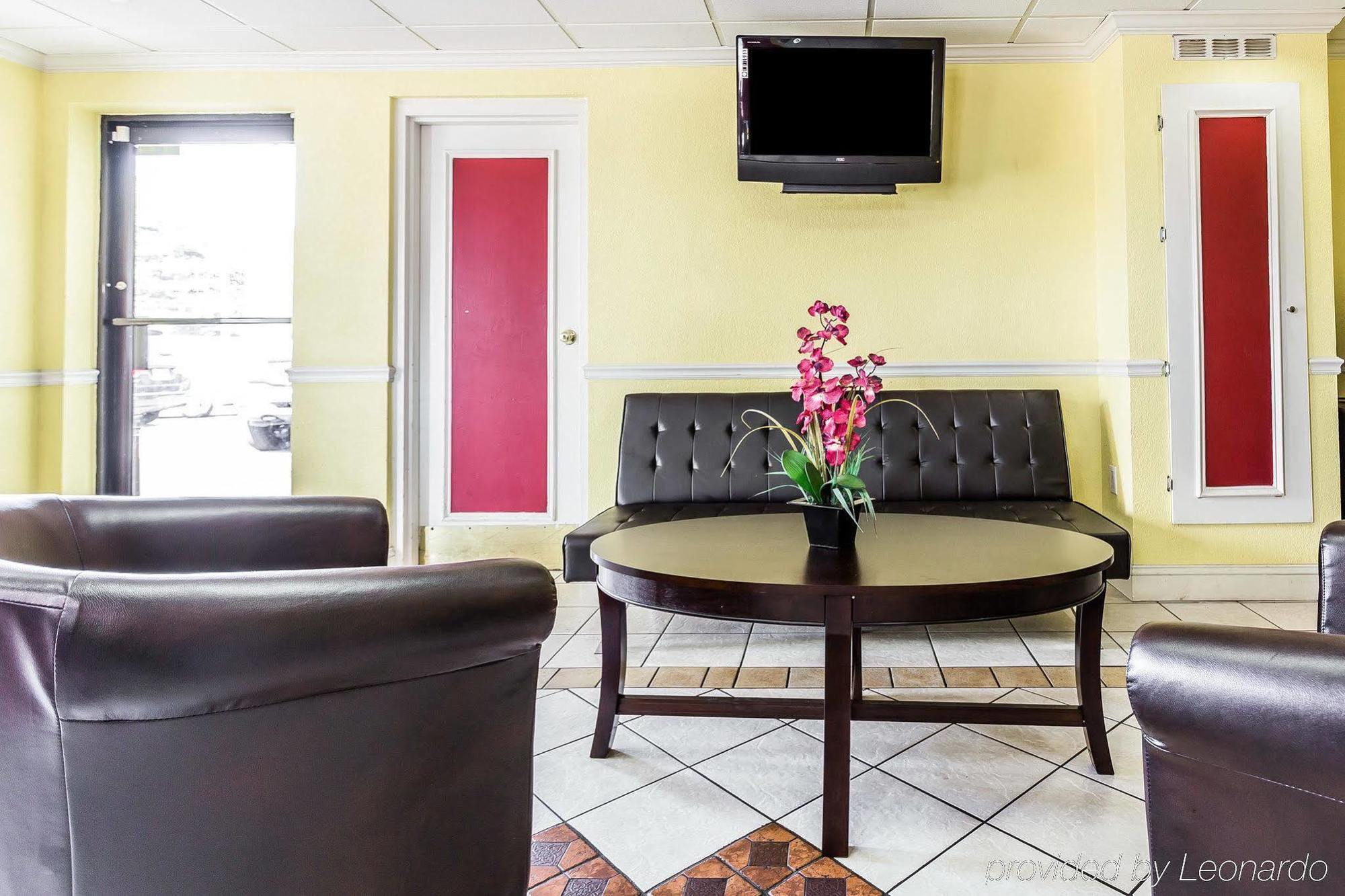 Econo Lodge Inn & Suites Matthews - Charlotte Экстерьер фото