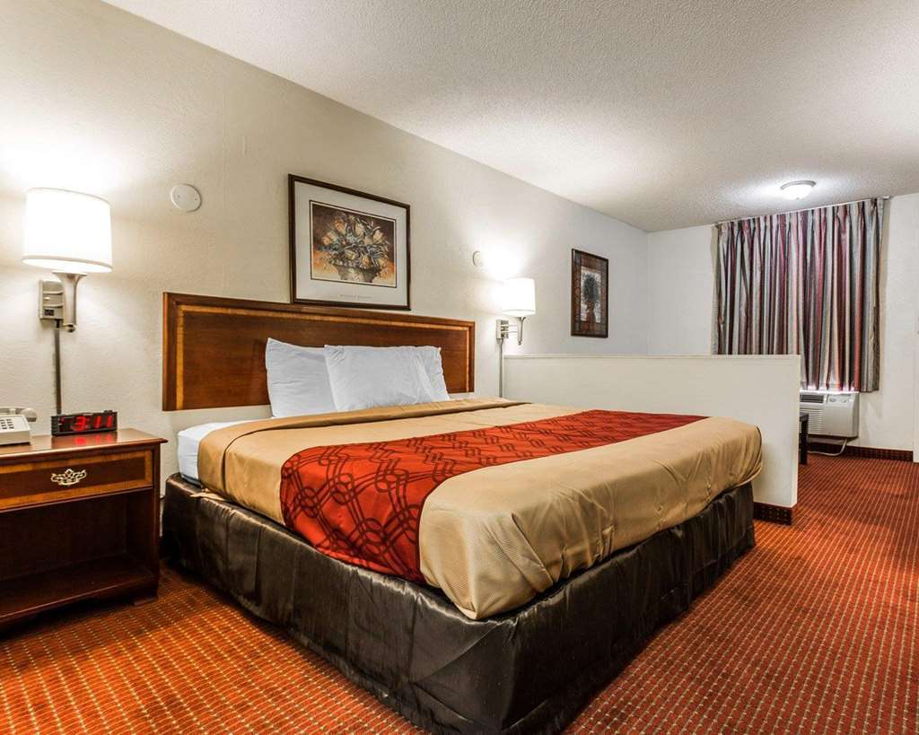 Econo Lodge Inn & Suites Matthews - Charlotte Номер фото