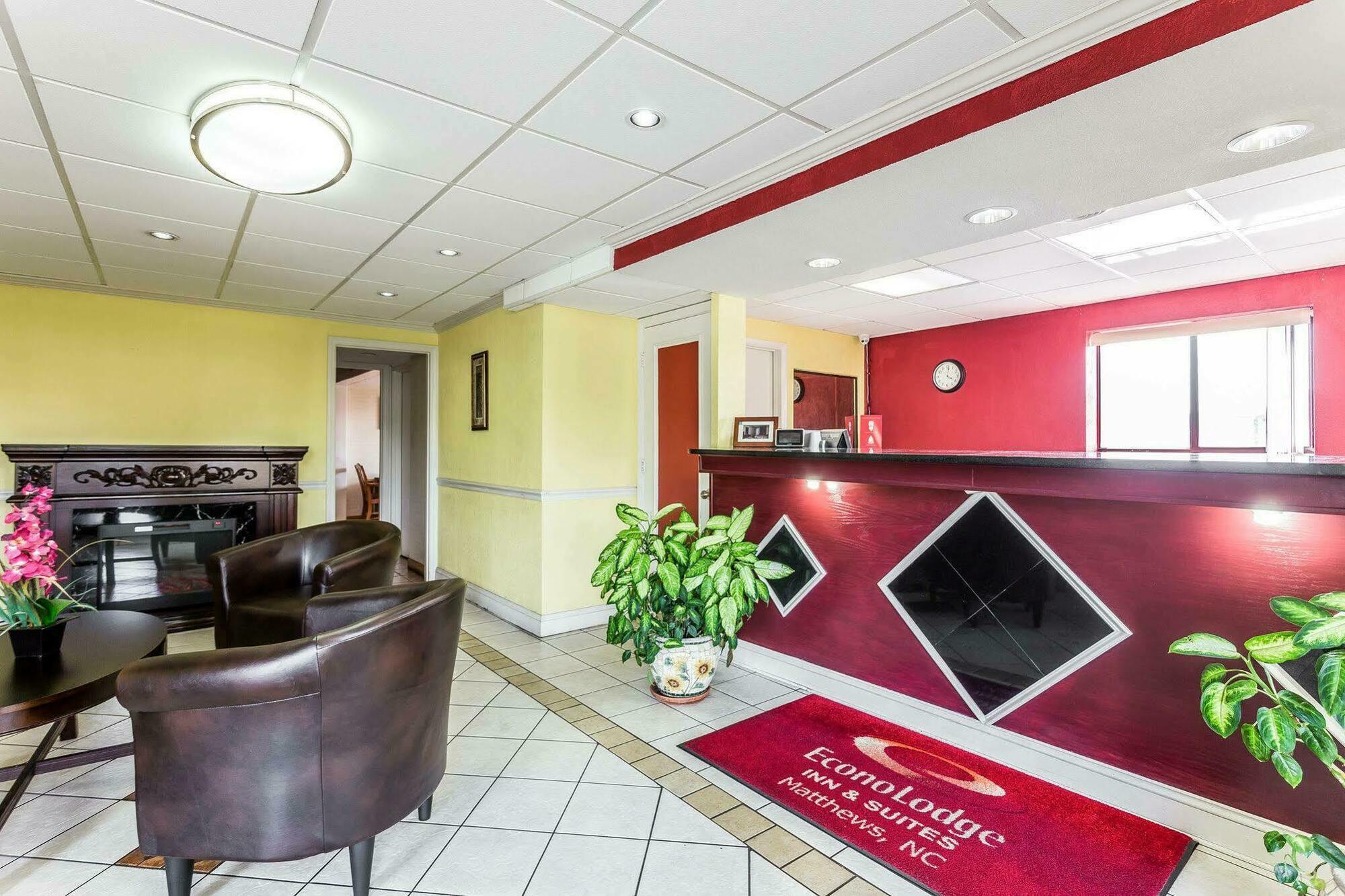 Econo Lodge Inn & Suites Matthews - Charlotte Экстерьер фото