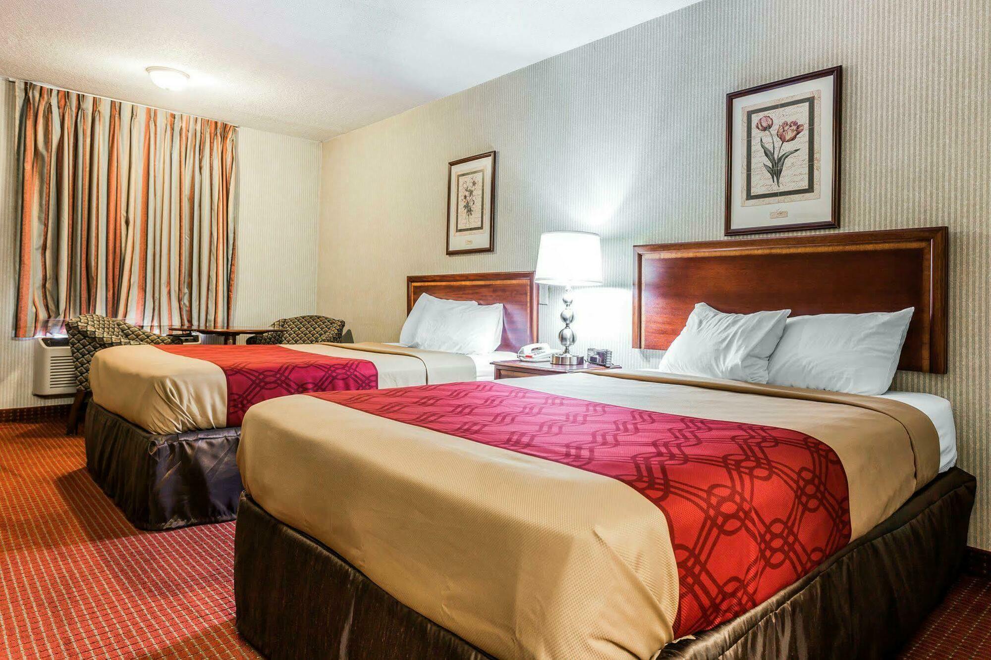 Econo Lodge Inn & Suites Matthews - Charlotte Экстерьер фото